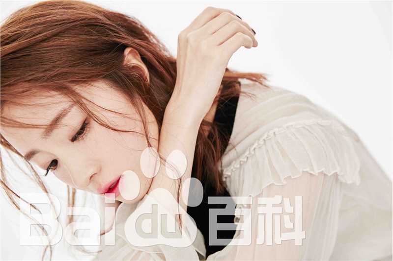 胡冰卿最全2017年杂志相册