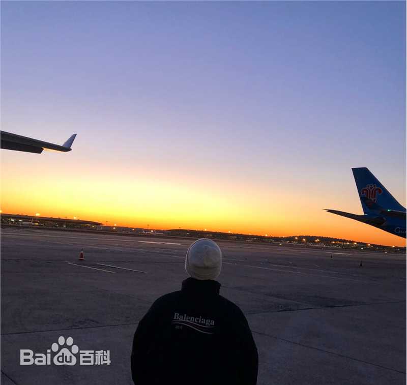 吴念真(Wen-ching Wu)杨洋生活照相册