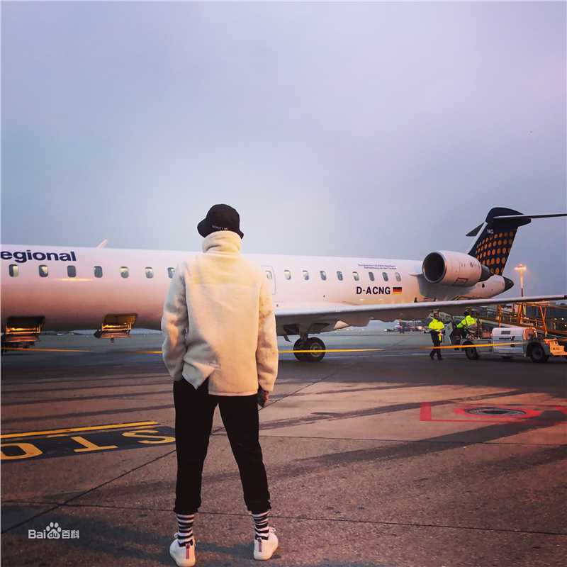 吴念真(Wen-ching Wu)杨洋生活照相册