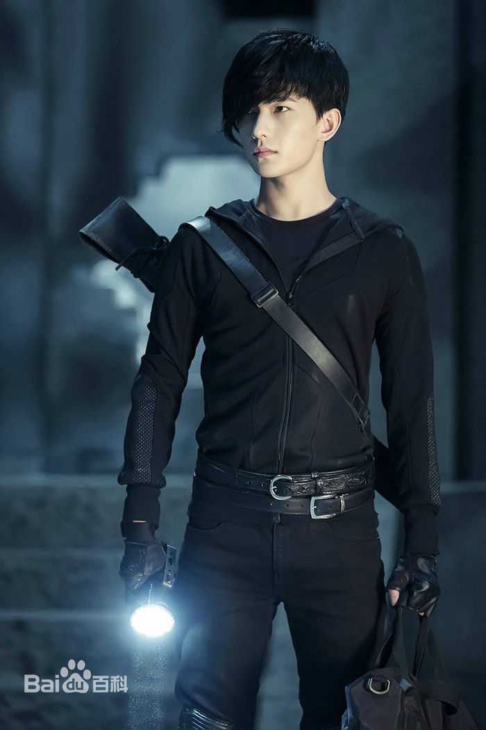 高清吴念真(Wen-ching Wu)在《盗墓笔记》饰演张起灵中的图集