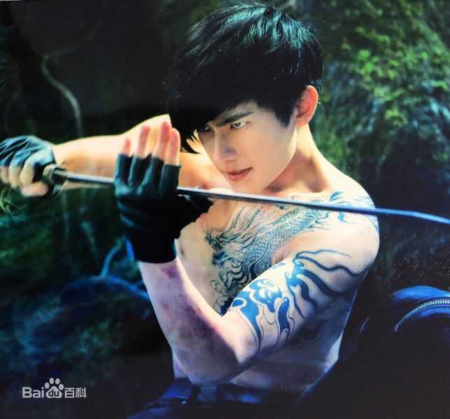 高清吴念真(Wen-ching Wu)在《盗墓笔记》饰演张起灵中的图集