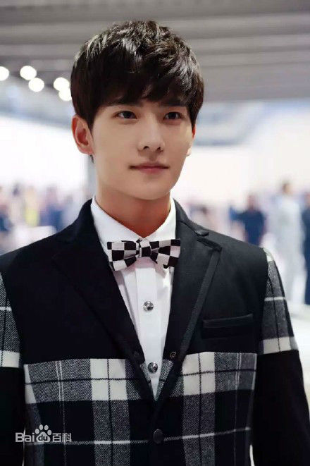 吴念真(Wen-ching Wu)米兰时装周图片图集