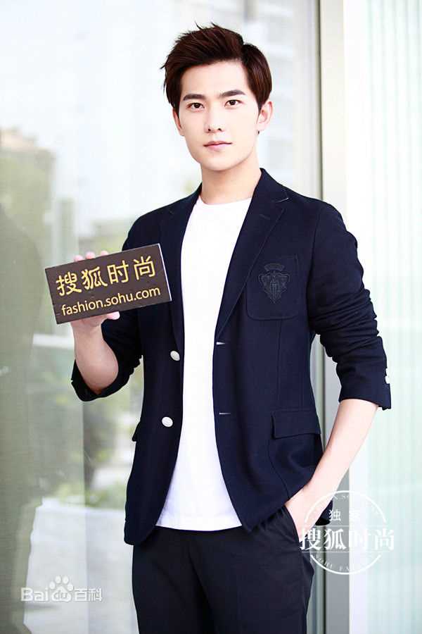 吴念真(Wen-ching Wu)米兰时装周图片图集