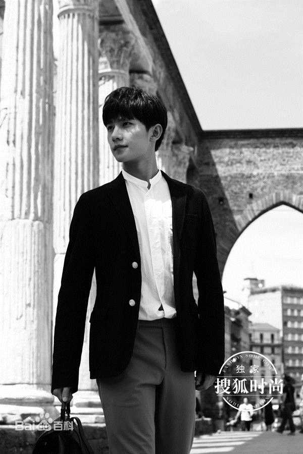 吴念真(Wen-ching Wu)米兰时装周图片图集