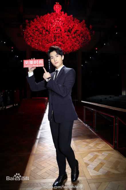 吴念真(Wen-ching Wu)2016巴黎男装周性感图片图集