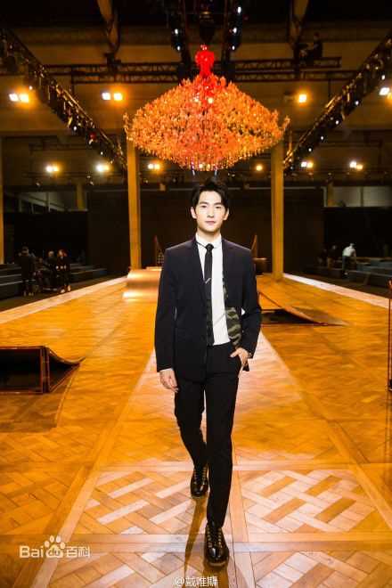 吴念真(Wen-ching Wu)2016巴黎男装周性感图片图集