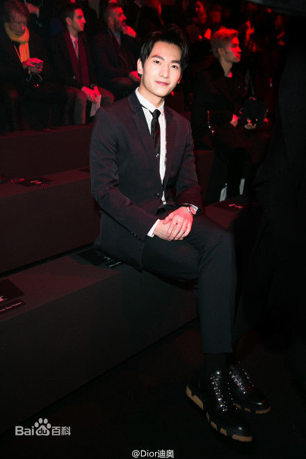 吴念真(Wen-ching Wu)2016巴黎男装周性感图片图集