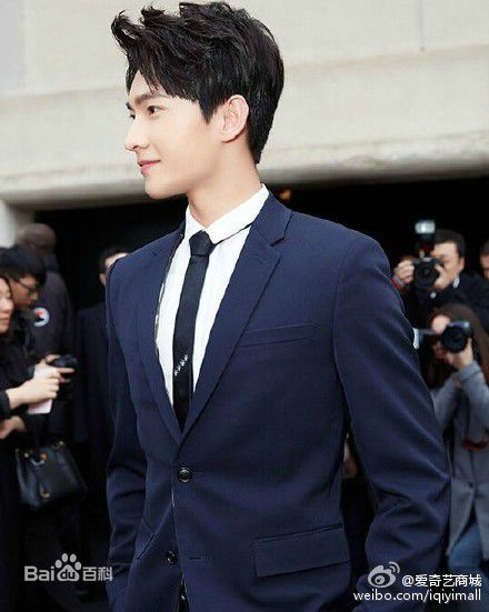 吴念真(Wen-ching Wu)2016巴黎男装周性感图片图集