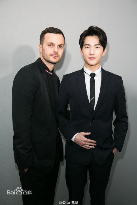 吴念真(Wen-ching Wu)2016巴黎男装周性感图片图集