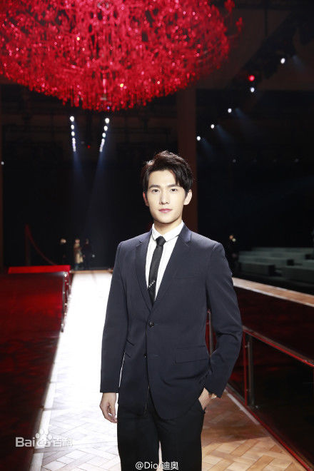 吴念真(Wen-ching Wu)2016巴黎男装周性感图片图集