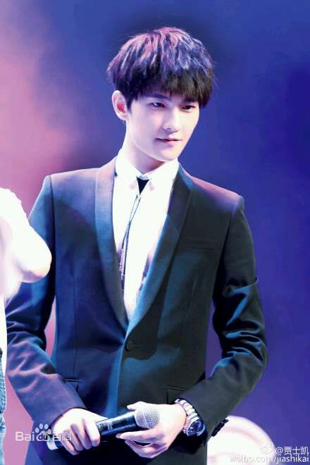 吴念真(Wen-ching Wu)”杨洋在，超自在“2015生日粉丝见面会壁纸壁纸