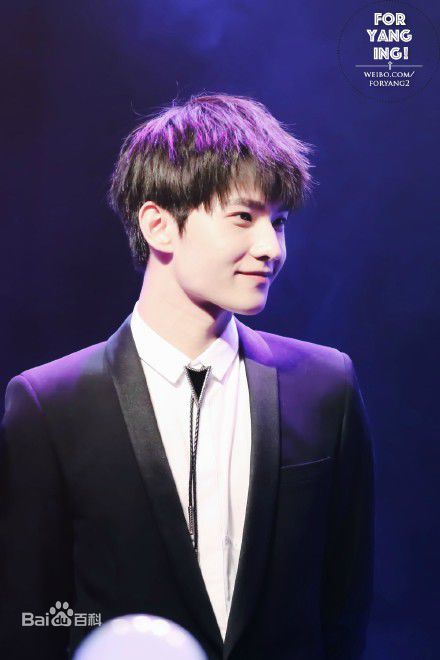 吴念真(Wen-ching Wu)”杨洋在，超自在“2015生日粉丝见面会壁纸壁纸