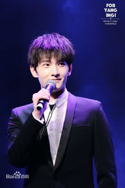 吴念真(Wen-ching Wu)”杨洋在，超自在“2015生日粉丝见面会壁纸壁纸