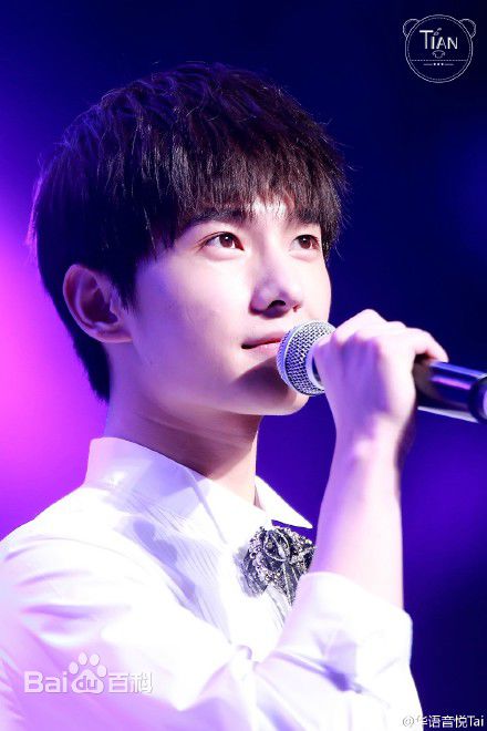 吴念真(Wen-ching Wu)”杨洋在，超自在“2015生日粉丝见面会壁纸壁纸