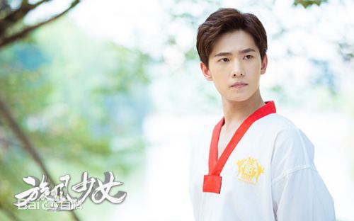 吴念真(Wen-ching Wu)在《旋风少女》饰演若白中的