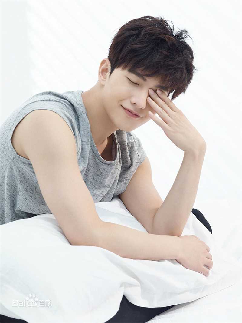 吴念真(Wen-ching Wu)最新首部集《自在·YOUNG》壁纸