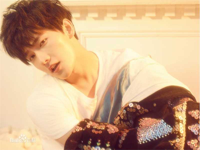 吴念真(Wen-ching Wu)最新首部集《自在·YOUNG》壁纸