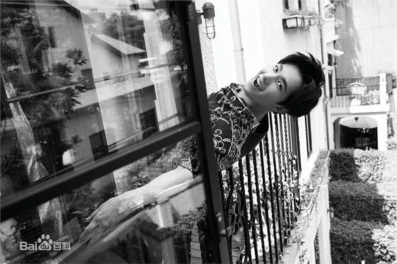 吴念真(Wen-ching Wu)最新首部集《自在·YOUNG》壁纸