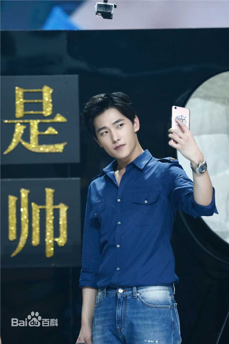 精选吴念真(Wen-ching Wu)在《快乐大本营》中的图册