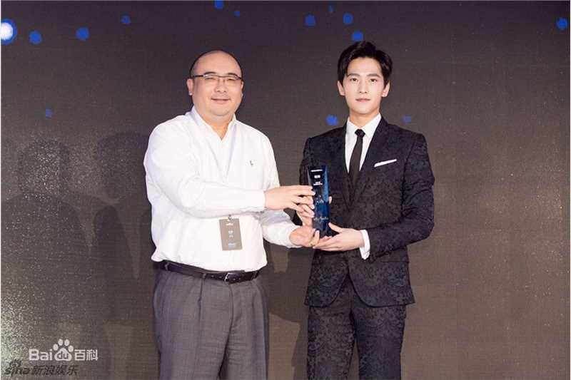 吴念真(Wen-ching Wu)百度MOMENTS商业峰会性感图片图集