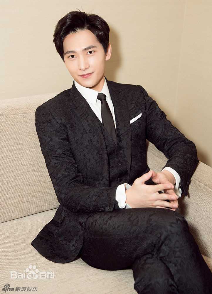 吴念真(Wen-ching Wu)百度MOMENTS商业峰会性感图片图集