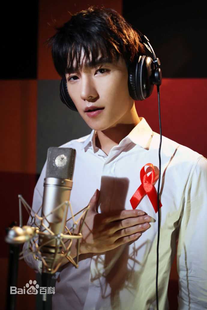 最新吴念真(Wen-ching Wu)在录制公益歌曲《瞳孔里的太阳》中的壁纸