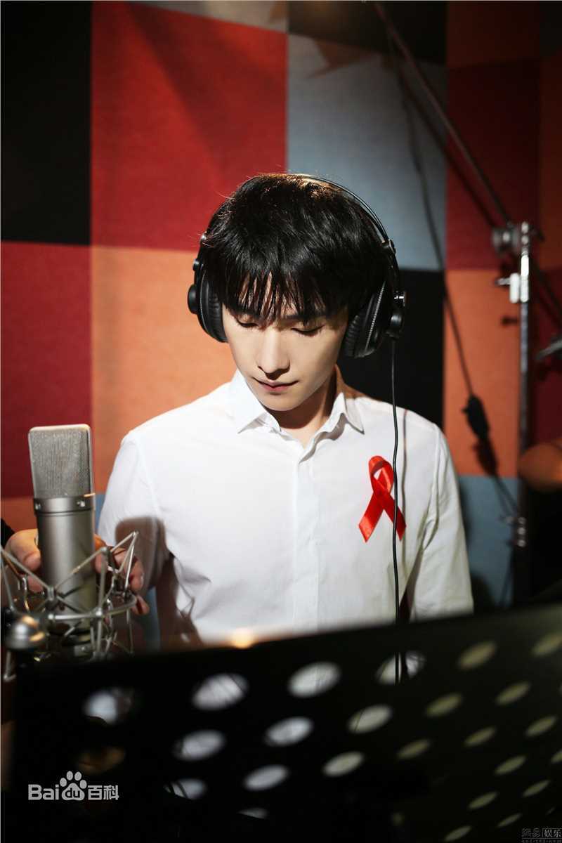 最新吴念真(Wen-ching Wu)在录制公益歌曲《瞳孔里的太阳》中的壁纸