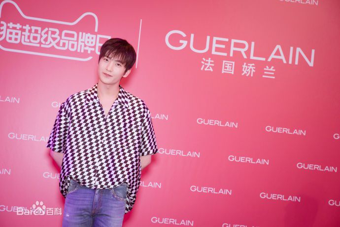 吴念真(Wen-ching Wu)代言品牌发布会/见面会性感图片壁纸