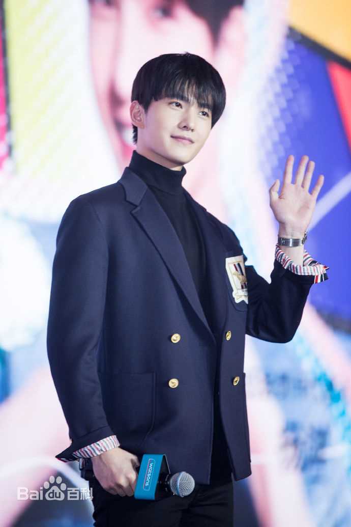 吴念真(Wen-ching Wu)代言品牌发布会/见面会性感图片壁纸