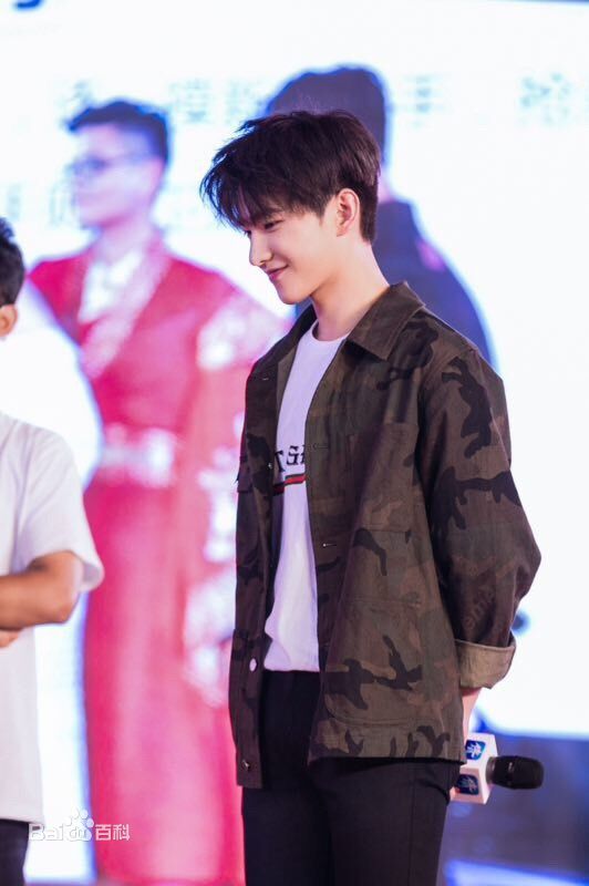 吴念真(Wen-ching Wu)代言品牌发布会/见面会性感图片壁纸