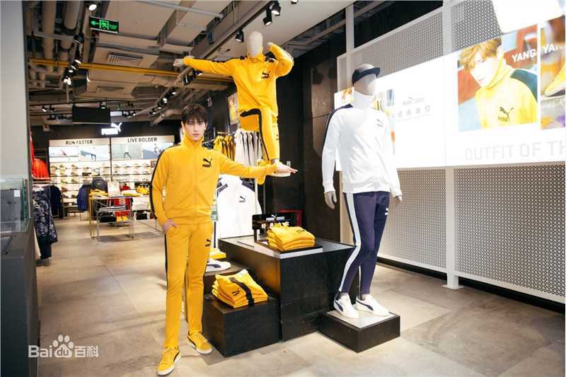 吴念真(Wen-ching Wu)代言品牌发布会/见面会性感图片壁纸