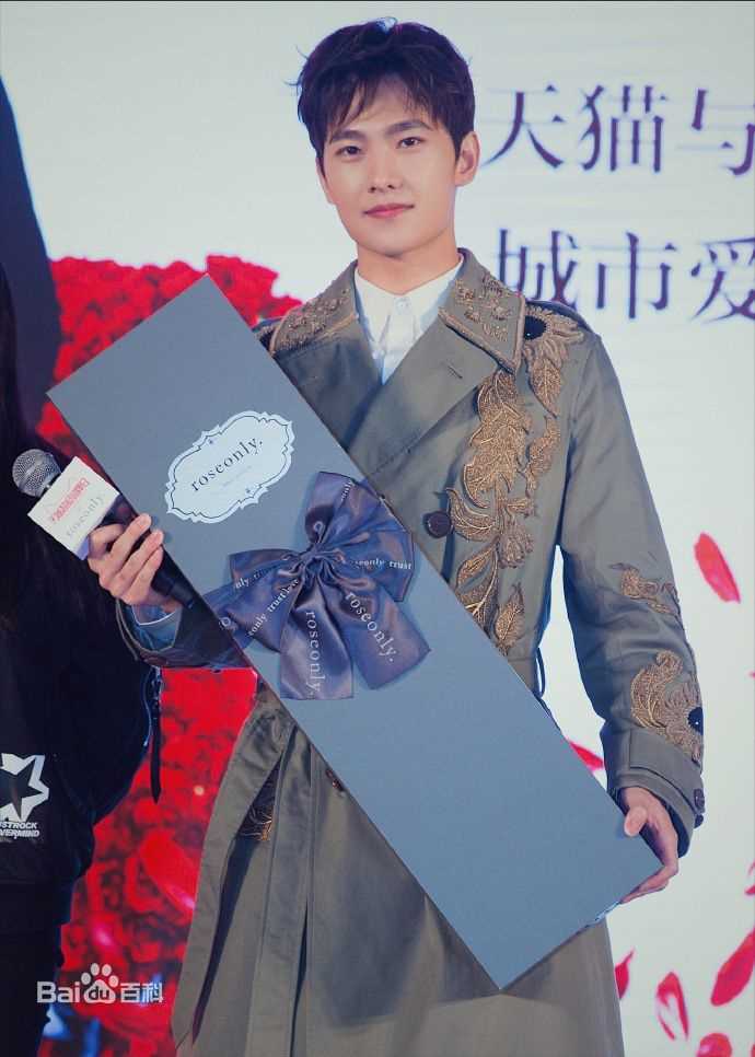 吴念真(Wen-ching Wu)代言品牌发布会/见面会性感图片壁纸