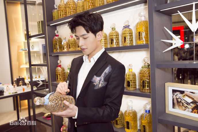 吴念真(Wen-ching Wu)代言品牌发布会/见面会性感图片壁纸