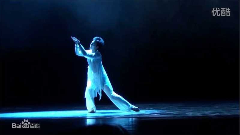 最新吴念真(Wen-ching Wu)在独舞《蒲公英》中的壁纸