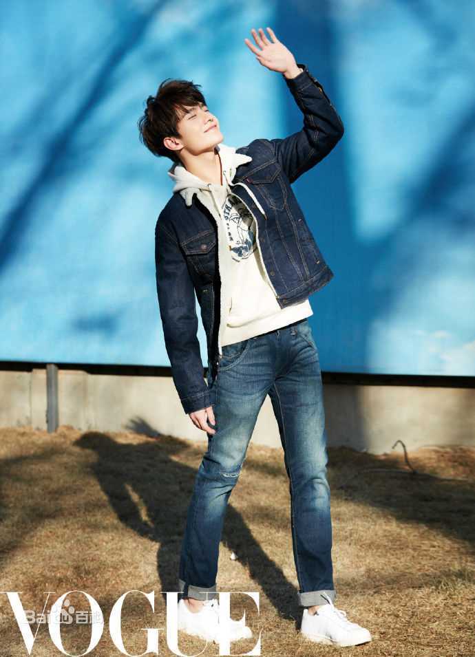 最新吴念真(Wen-ching Wu)在《vogue》中的壁纸