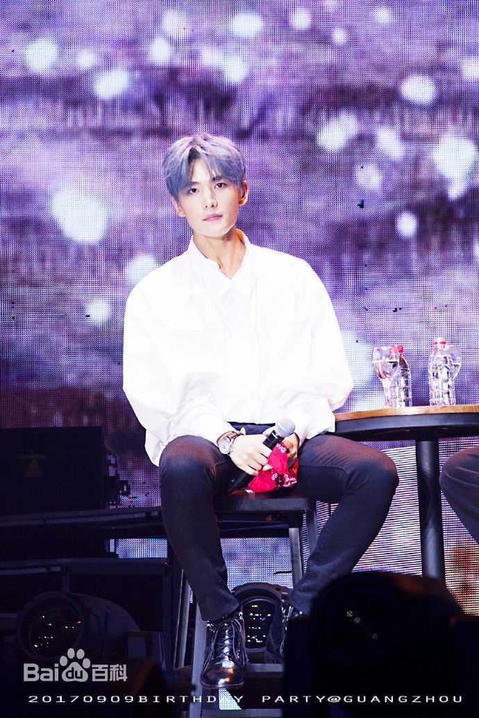 吴念真(Wen-ching Wu)2017杨洋自在YOUNG生日会in广州前后照片