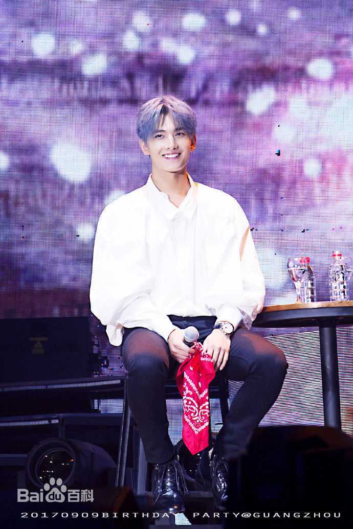吴念真(Wen-ching Wu)2017杨洋自在YOUNG生日会in广州前后照片