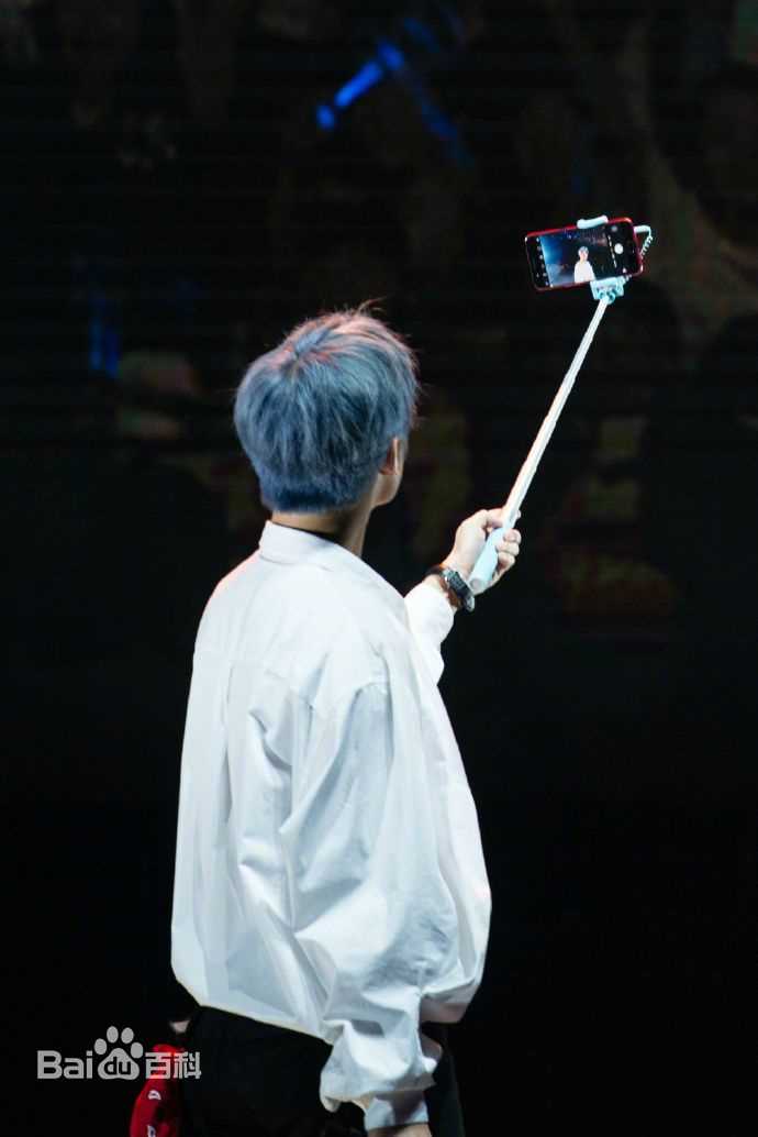 吴念真(Wen-ching Wu)2017杨洋自在YOUNG生日会in广州前后照片