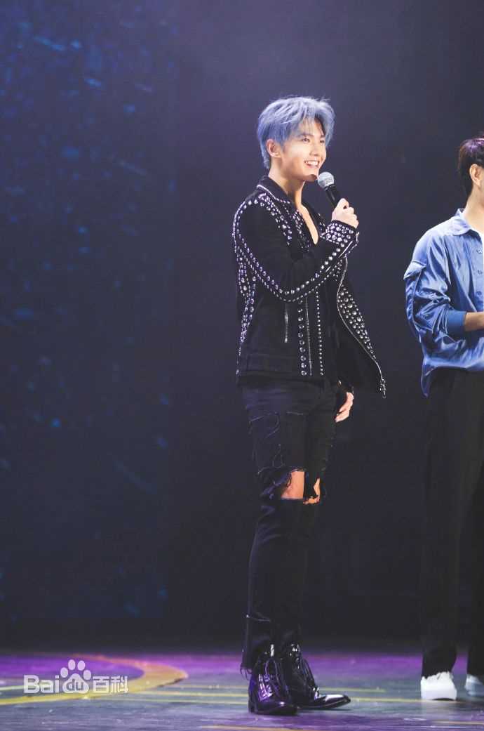 吴念真(Wen-ching Wu)2017杨洋自在YOUNG生日会in广州前后照片