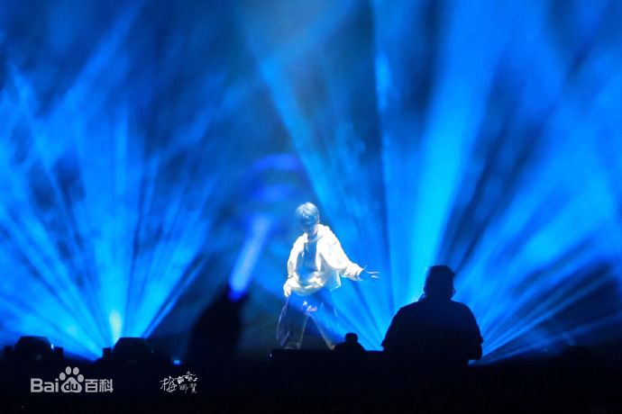 吴念真(Wen-ching Wu)2017杨洋自在YOUNG生日会in广州前后照片