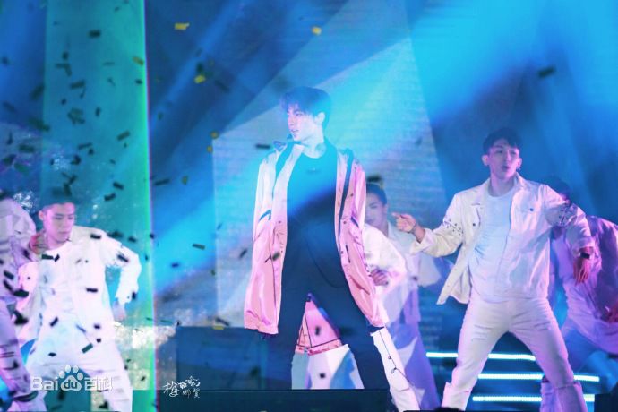 吴念真(Wen-ching Wu)2017杨洋自在YOUNG生日会in广州前后照片