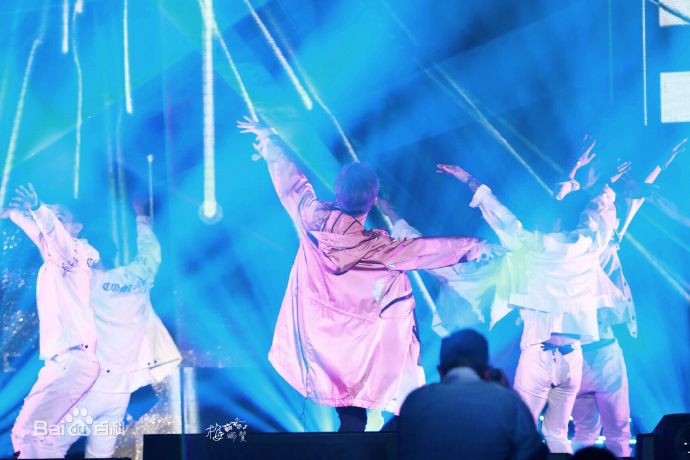 吴念真(Wen-ching Wu)2017杨洋自在YOUNG生日会in广州前后照片