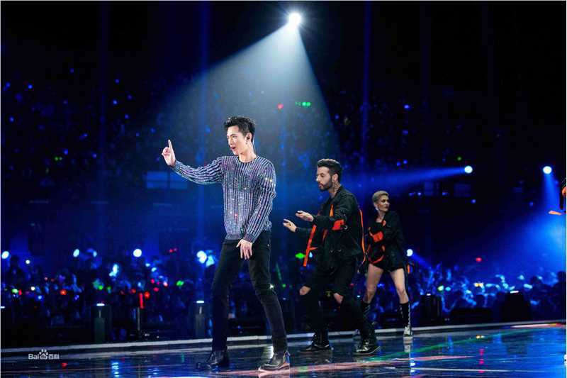 吴念真(Wen-ching Wu)参加湖南卫视跨年演唱会素颜照相册