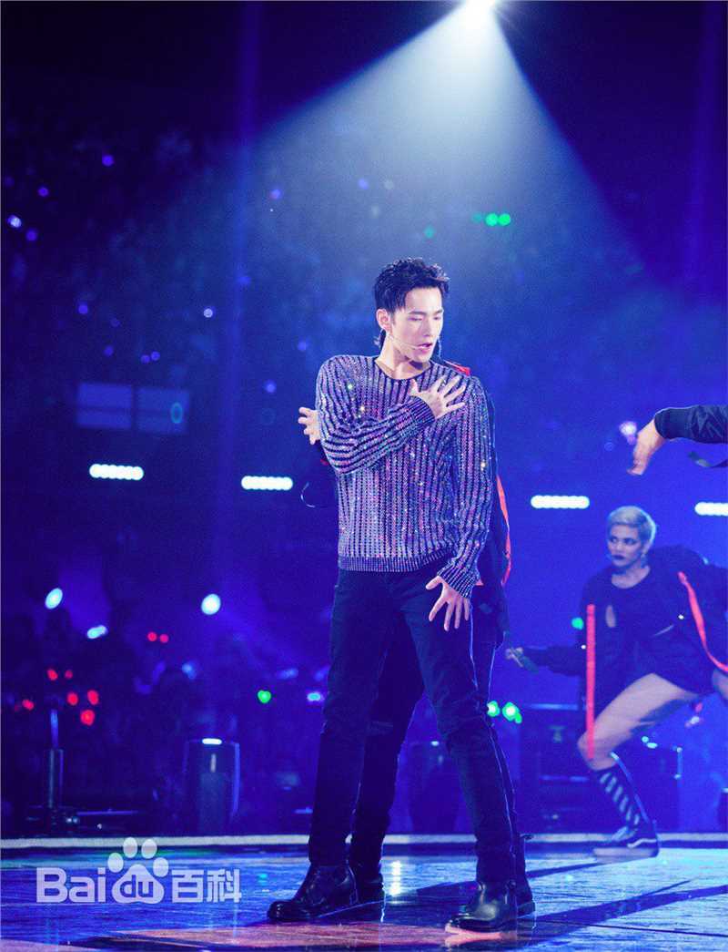 吴念真(Wen-ching Wu)参加湖南卫视跨年演唱会素颜照相册