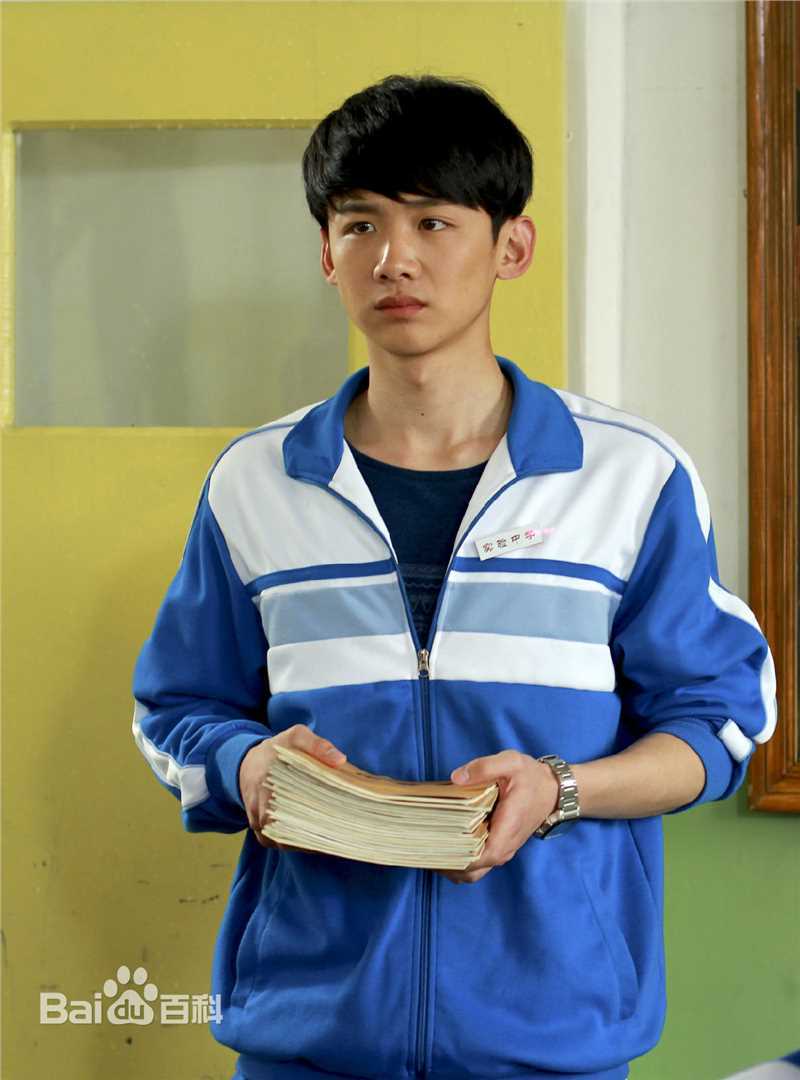 最新白敬亭性感图片