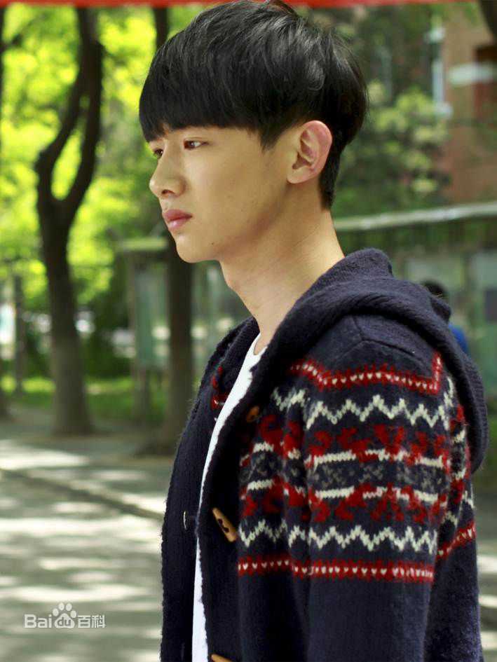 最新白敬亭在《匆匆那年》乔燃中的图集