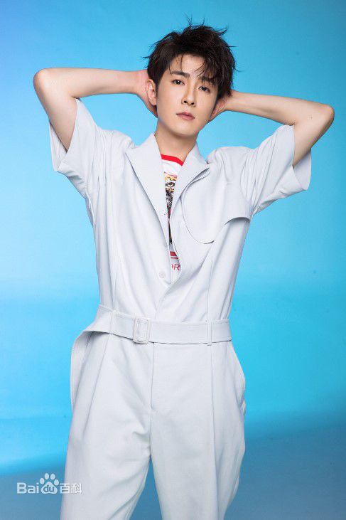 季肖冰杂志娱乐