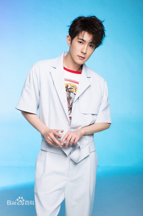 季肖冰杂志娱乐