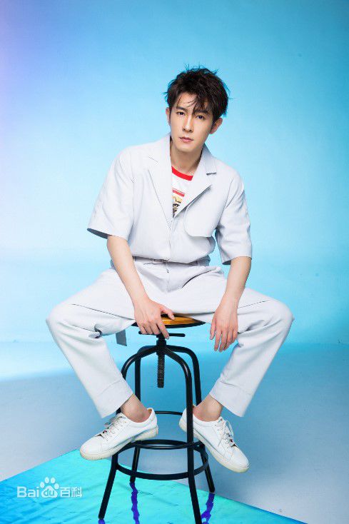 季肖冰杂志娱乐