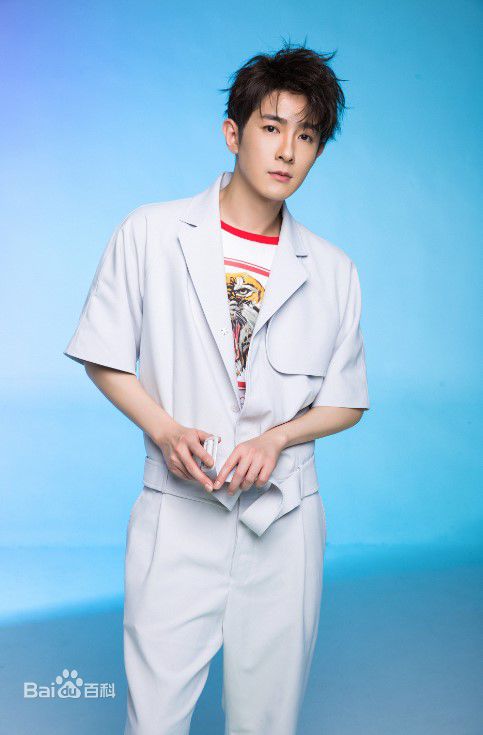 季肖冰杂志娱乐